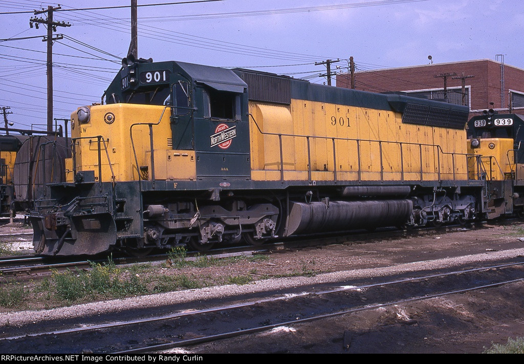 CNW 901 at Melrose Park